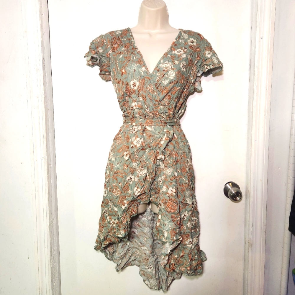 Yuna size S/M flowy olive green faux wrap dress- belted, floral pattern